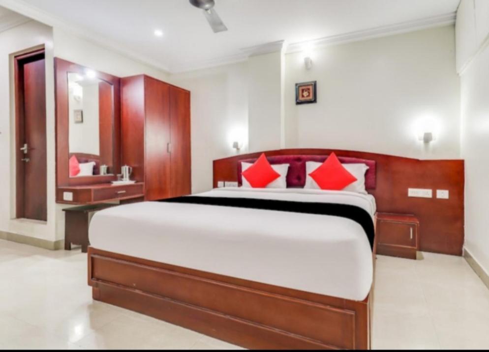Hotel Balini Мадурай Екстериор снимка
