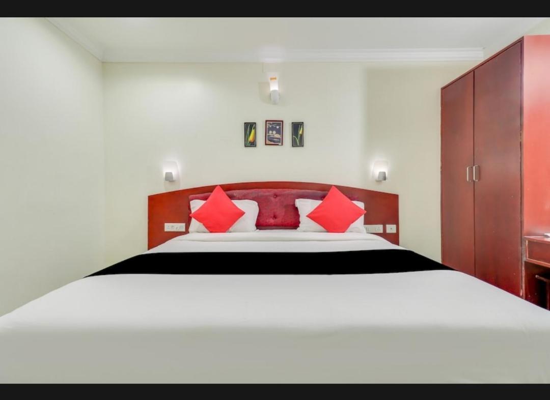 Hotel Balini Мадурай Екстериор снимка
